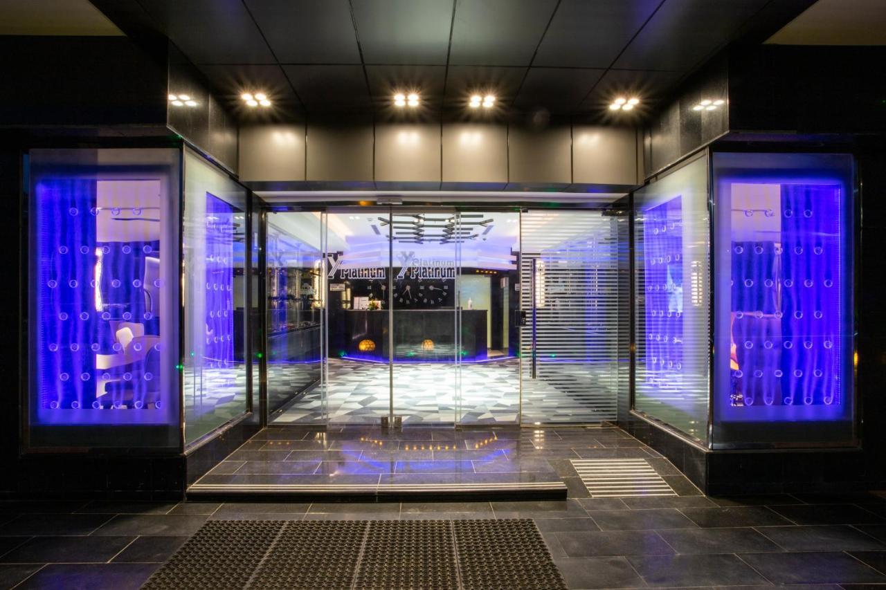 Y Platinum Hotel Medína Exteriér fotografie